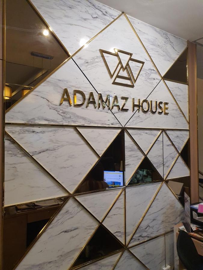 Adamaz House Hotel Bangkok Bagian luar foto