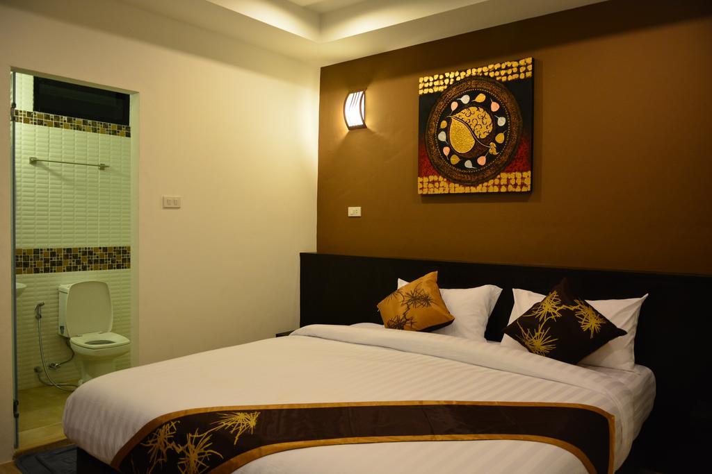 Adamaz House Hotel Bangkok Bagian luar foto